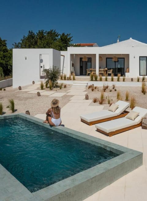 Property building, Pool view