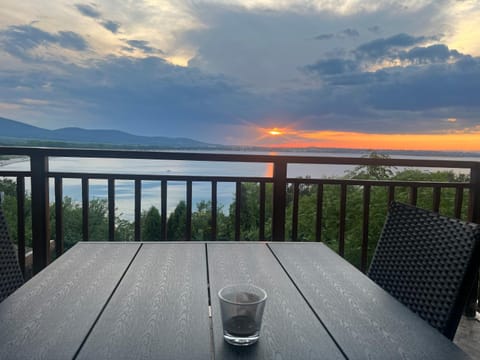 View (from property/room), Balcony/Terrace, Sunset