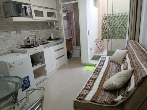 Kitchen or kitchenette, Living room