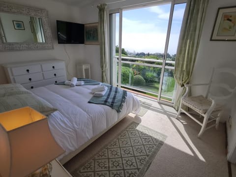 Villa 5 pièces avec piscine et vue mer à Grimaud - FR-1-780-79 House in Grimaud