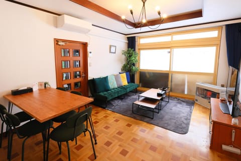 TV and multimedia, Living room, Dining area, heating, air conditioner