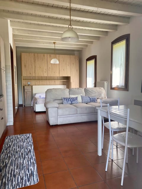 Living room, Photo of the whole room, Dining area