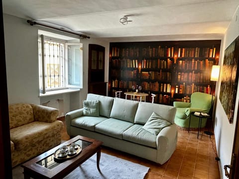 Library, Living room, Seating area