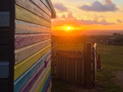 Sunrise Cabin Cabin in England