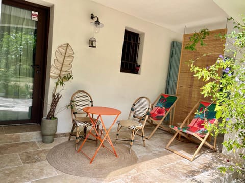 Patio, Balcony/Terrace, sunbed