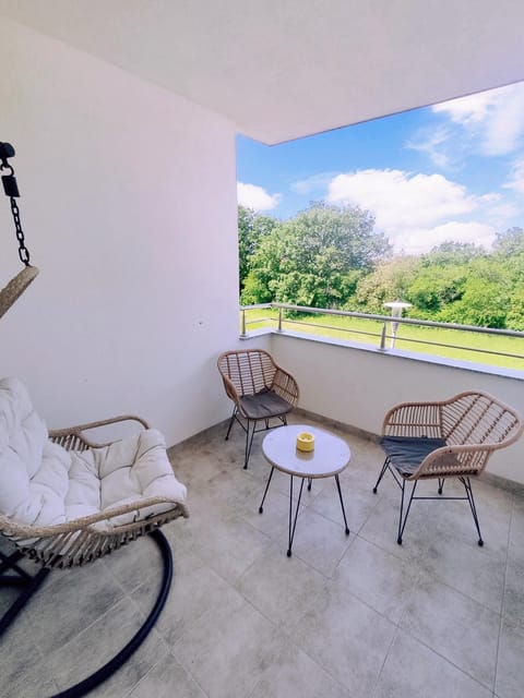 Day, View (from property/room), Balcony/Terrace, Seating area