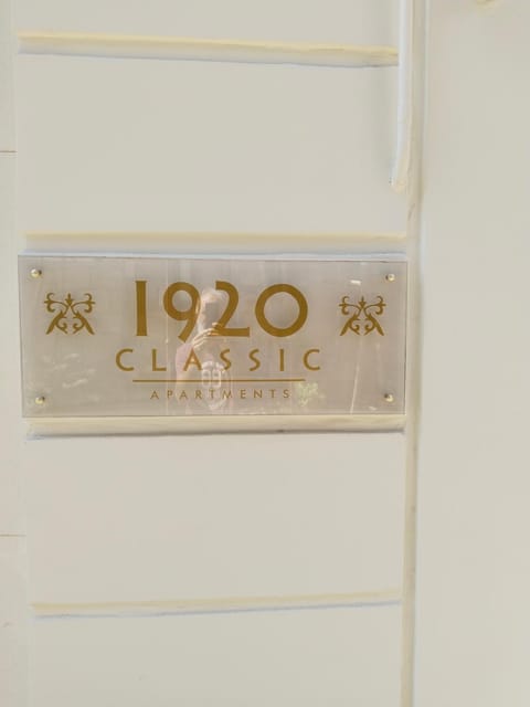 1920 Classic Apartment in Messenia