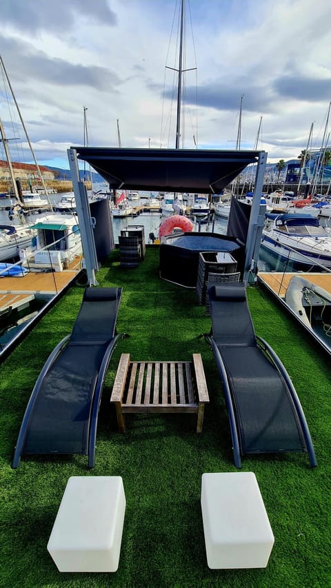 Natural landscape, Hot Tub, Evening entertainment, City view, Sea view, ATM