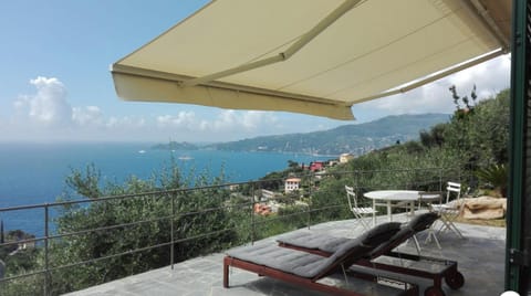 Patio, Day, Natural landscape, View (from property/room), Balcony/Terrace, Dining area, Mountain view, Sea view