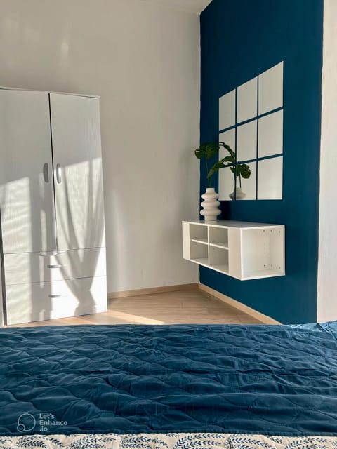 Bed, Photo of the whole room, Bedroom, wardrobe