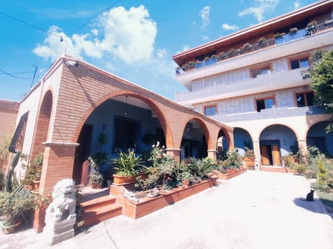 Property building, Balcony/Terrace