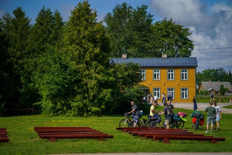Day, People, Natural landscape, Garden, Garden view, children, group of guests