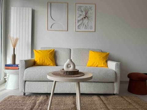 Superb loft terrace Suresnes Minimum 30 nights Apartment in Puteaux