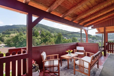 Property building, Balcony/Terrace, Living room