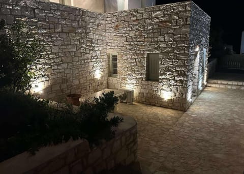 Property building, Night