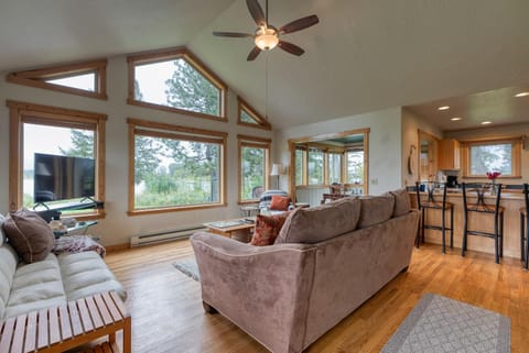 Fladhead river house House in Idaho