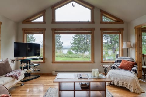 Fladhead river house House in Idaho