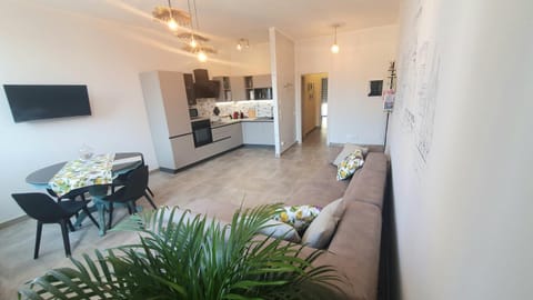 Kitchen or kitchenette, Seating area