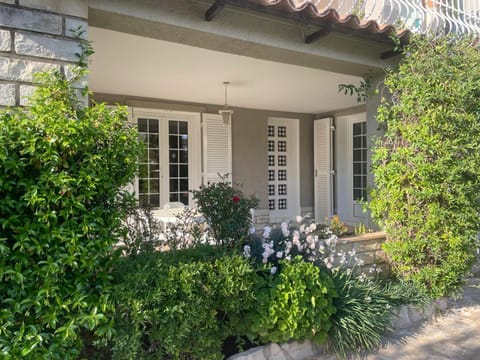 T2 en rez de villa Apartment in Sanary-sur-Mer