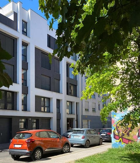 Property building, Street view