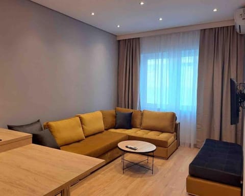 ROYAL BLUE GRAND Suite No 4 Piraeus Port Apartment in Pireas