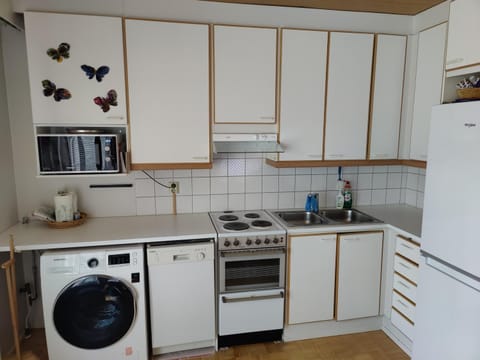 Coffee/tea facilities, Kitchen or kitchenette, dishwasher, pet friendly, toaster, washing machine, dryer
