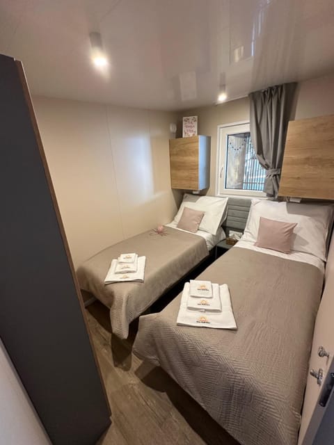 Sunny Mobil Home House in Biograd na Moru