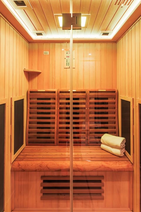 Sauna, towels