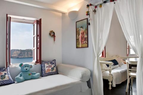 PORI HOUSE-VOLCANO VIEW House in Oia