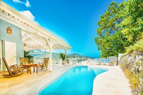 Patio, Mountain view, Pool view, Sea view, Swimming pool, sunbed