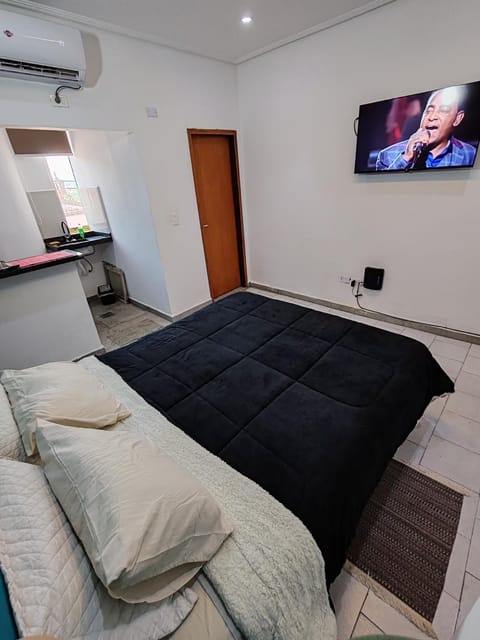 Communal lounge/ TV room, TV and multimedia, Photo of the whole room, Bedroom