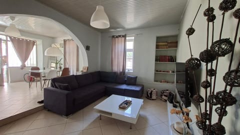 Mycenae rustic house, Ολόκληρο σπίτι στις Μυκήνες House in Argolis, Greece