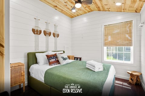 Block of 5 Lodges at Eden Reserve - For Groups House in Williamstown