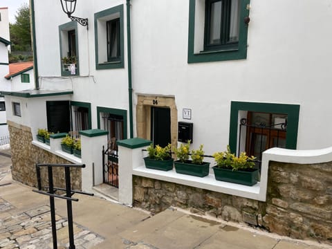 Property building, Balcony/Terrace