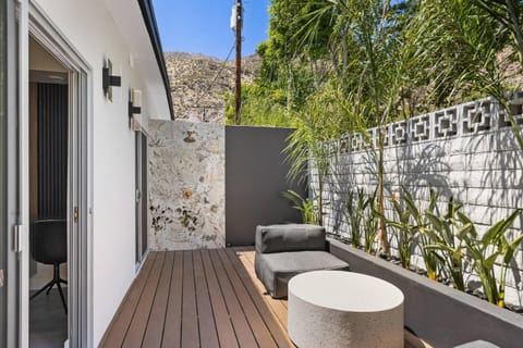 Shower, Patio, Day, Natural landscape, View (from property/room), Balcony/Terrace