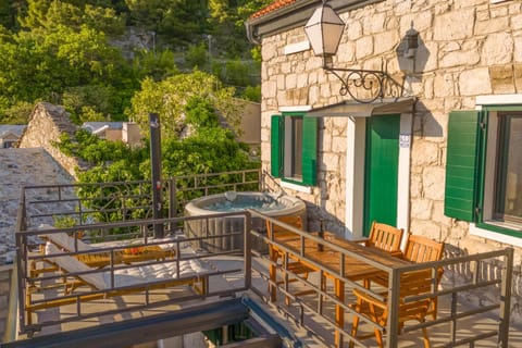 Property building, Patio, Spring, Day, View (from property/room), Balcony/Terrace, Dining area