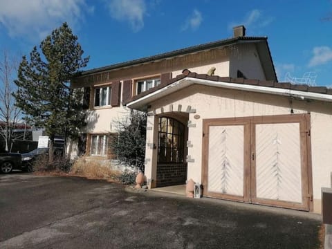 Budget Chalet at Lucerne City! House in Lucerne