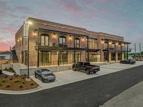 Property building, Street view, Location, Parking