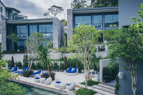 Property building, Swimming pool