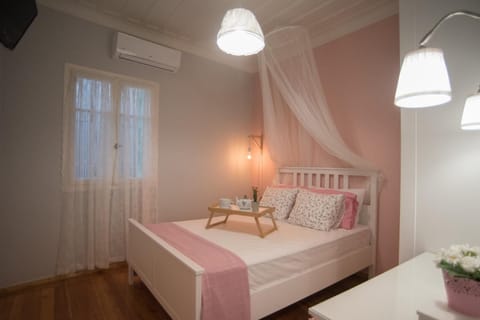 Property building, Living room, Bedroom