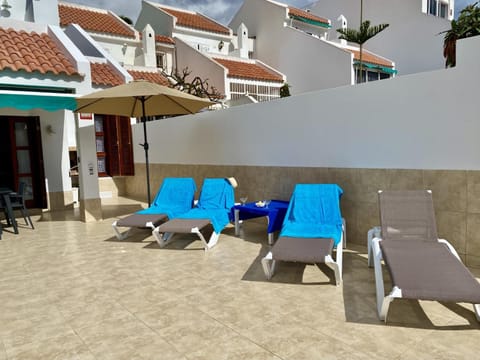 Patio, Balcony/Terrace, Balcony/Terrace, sunbed
