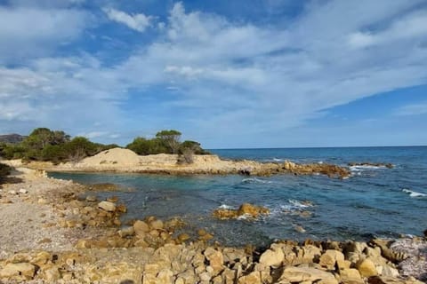 VILLA PIETRAMARINA CALA LIBEROTTO appartamento 5 posti Apartment in Cala Liberotto