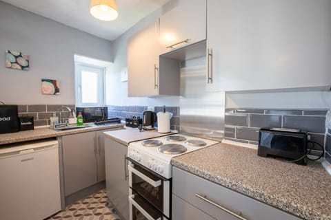 Coffee/tea facilities, Kitchen or kitchenette, minibar, pet friendly, stove, toaster