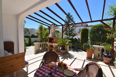 View (from property/room), Balcony/Terrace, Garden view