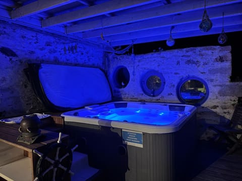 Hot Tub, Spa and wellness centre/facilities, Spa and wellness centre/facilities