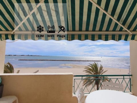 View (from property/room), Balcony/Terrace, Sea view