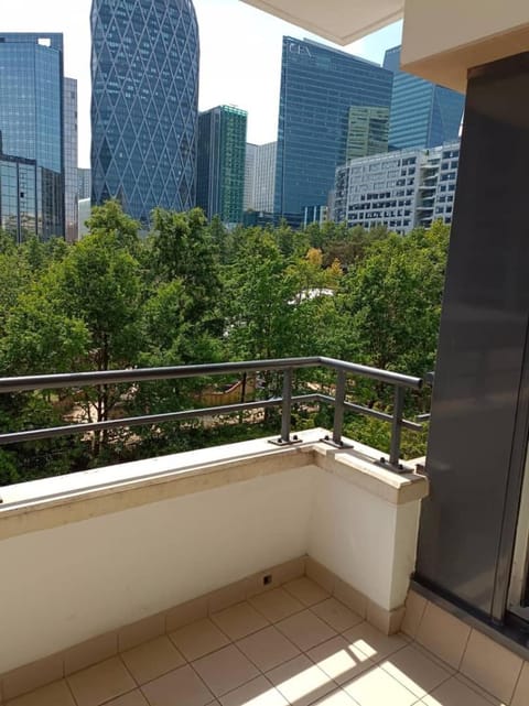 Sublime appartement au coeur de la Défense Apartment in Puteaux