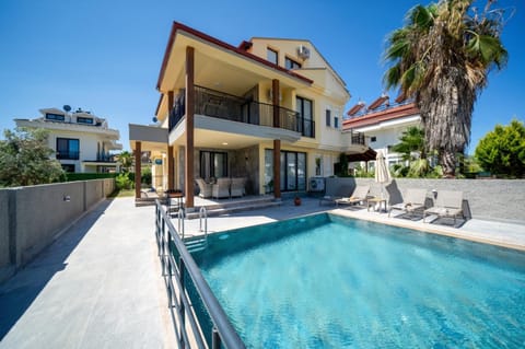 Balcony/Terrace, Swimming pool, Swimming pool