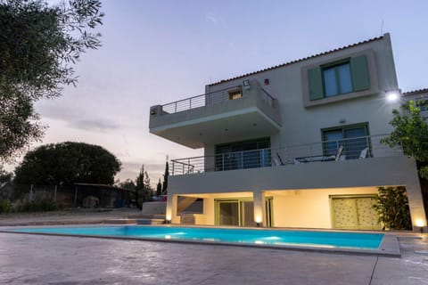 Property building, Pool view