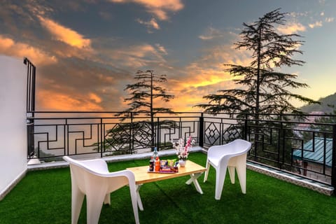 View (from property/room), View (from property/room), Balcony/Terrace, Balcony/Terrace, Mountain view, Mountain view, Sunset